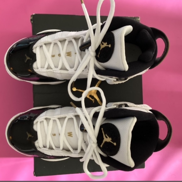 Jordan 6 Rings(GS)
Size 5
White/Metallic Gold/Black
Used Once + Reconditioned - Picture 3 of 5